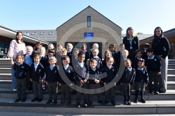 FIRST CLASS Oldfield Primary School Chiltern Road  Maidenhead  SL6 1XA 2 classes - LIONS CLASS, Mrs Jain, Mrs Wetson, Mrs Bedroud