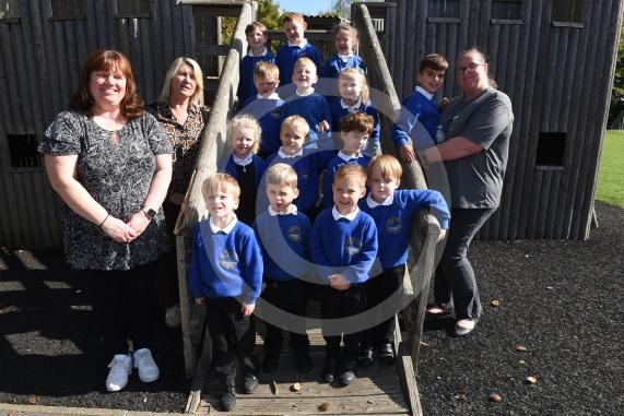 FIRST CLASS Knowl Hill CE Primary School  Bath Road Knowl Hill  RG10 9UX Foundation - Mrs Theater, Mrs Brown, Mrs McCulley1 class