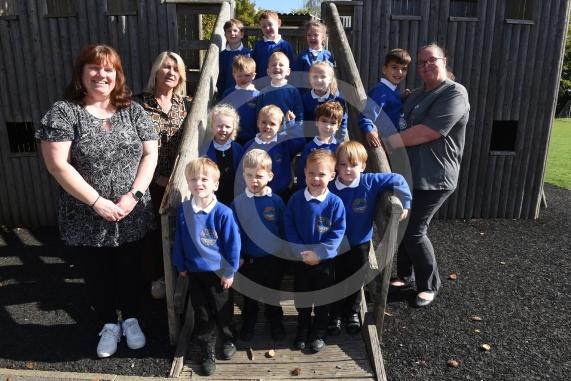 FIRST CLASS Knowl Hill CE Primary School  Bath Road Knowl Hill  RG10 9UX Foundation - Mrs Theater, Mrs Brown, Mrs McCulley1 class