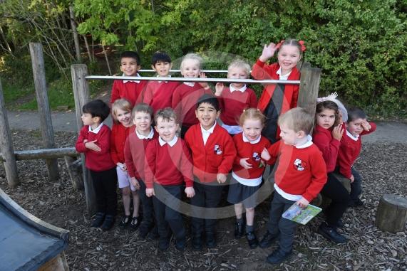FIRST CLASS Alexander First School  Kenneally Oakley Green Windsor  SL4 4XP 1 class
