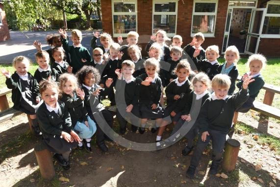 FIRST CLASS Spinfield School  Terrington Hill  Marlow  SL7 2RE1 class