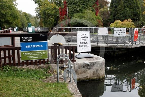 Temple Bridge, Hurley. The bridge has been closed since 2023 due to deterioration and they have started work this week to remove the central section. 