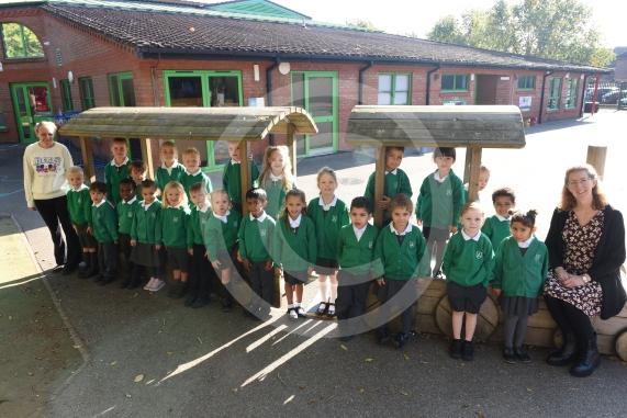 FIRST CLASS Alwyn Infant & Nursery SchoolMulberry Walk  Maidenhead SL6 56EU 2 classes - OAK CLASS, Miss Smith, Mrs White