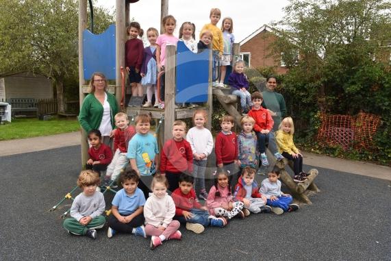 FIRST CLASS The Colleton Primary School  Colleton Drive  Twyford  RG10 0AX 1 class RECEPTION Mrs Rowland, Mrs Sruthy