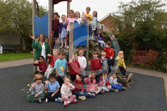 FIRST CLASS The Colleton Primary School  Colleton Drive  Twyford  RG10 0AX 1 class RECEPTION Mrs Rowland, Mrs Sruthy