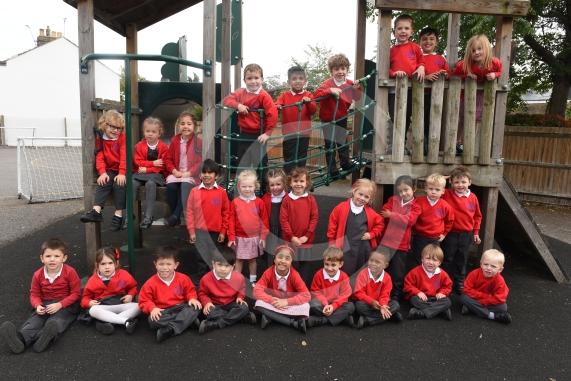 FIRST CLASS Trinity St Stephen Church of England (Voluntary Aided) First School Vanisittart Road Windsor SL4 5DF1 class