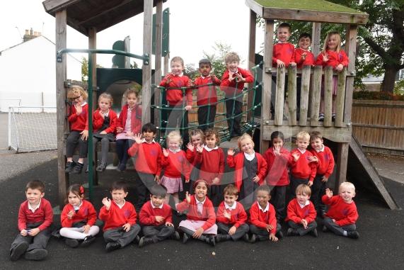 FIRST CLASS Trinity St Stephen Church of England (Voluntary Aided) First School Vanisittart Road Windsor SL4 5DF1 class