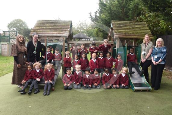 FIRST CLASS Larchfield Primary & Nursery SchoolBargeman Road  Maidenhead  SL6 2SG 1 class RECEPTION Mrs Syeda, Ms Shales, Mrs Sharma, Miss Canis