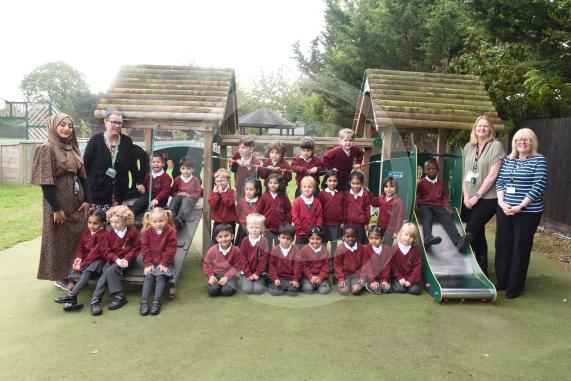 FIRST CLASS Larchfield Primary & Nursery SchoolBargeman Road  Maidenhead  SL6 2SG 1 class RECEPTION Mrs Syeda, Ms Shales, Mrs Sharma, Miss Canis