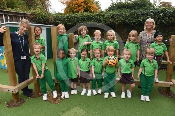 FIRST CLASS Herries School  Dean Lane  Cookham Dean  SL6 9BD 1 class RECEPTION Mrs Sands, Mrs Sharp