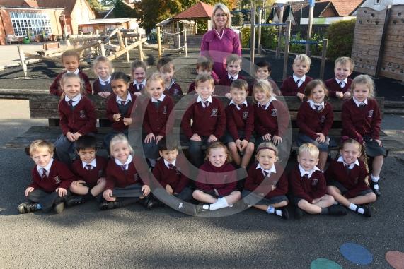 FIRST CLASS St Michael's Primary School  School Road,   Sunninghill  SL5 7AD1 class ROBIN CLASS Mrs Tiley
