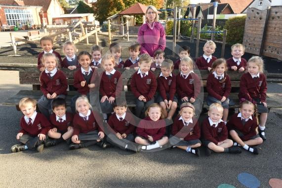FIRST CLASS St Michael's Primary School  School Road,   Sunninghill  SL5 7AD1 class ROBIN CLASS Mrs Tiley