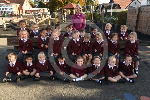FIRST CLASS St Michael's Primary School  School Road,   Sunninghill  SL5 7AD1 class ROBIN CLASS Mrs Tiley