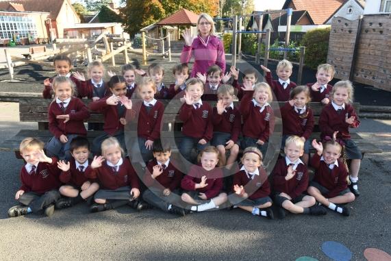 FIRST CLASS St Michael's Primary School  School Road,   Sunninghill  SL5 7AD1 class ROBIN CLASS Mrs Tiley