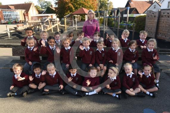 FIRST CLASS St Michael's Primary School  School Road,   Sunninghill  SL5 7AD1 class ROBIN CLASS Mrs Tiley