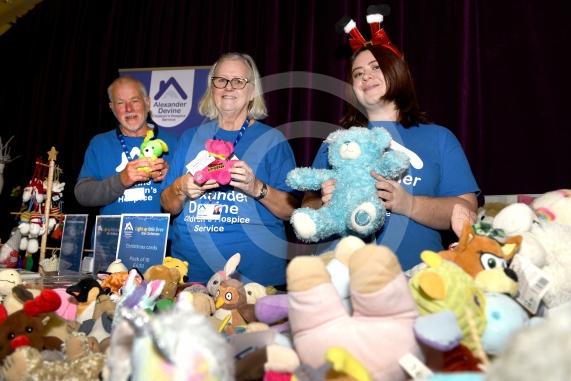 Maidenhead Christmas Lights Switch-OnAnnual extravaganza in St Ives Road, Maidenhead 