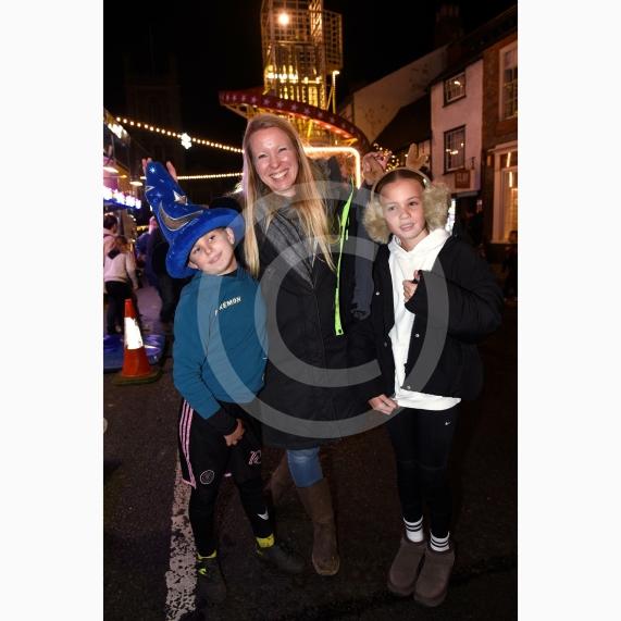 Henley Christmas FestivalFriday November 28th 2025Photos by Ian LongthorneJuliette Harris , William Harris 8, Michaela Harris 11