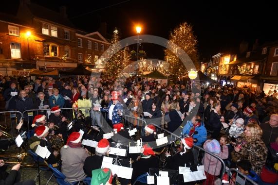 Henley Christmas FestivalFriday November 28th 2025Photos by Ian Longthorne