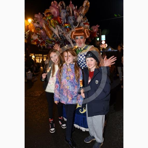 Henley Christmas FestivalFriday November 28th 2025Photos by Ian LongthornePanto star and Elsie Pratt 7, Scout Wickstead 8, Amelie Saker 8