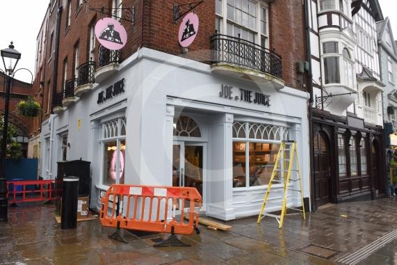 Joe and the Juice is opening at Thames Street, Windsor(opposite the castle, outside Windsor Royal Station) this weekend.