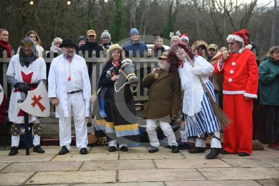 Mummers Play at the Dewdrop Inn in HurleyEllington Morris performing their traditional Mummers play on Boxing Day at two local pubs. The play features St.George and the Turkish fighting to the death and a Doctor and his wondrous horse then bringing the slain St.George back to life, assisted by Molly, Father Christmas, Jack Finney and Beelzebub. The side also collects donations for the Maidenhead Mencap Monday Club. 