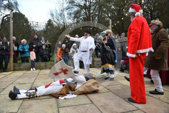 Mummers Play at the Dewdrop Inn in HurleyEllington Morris performing their traditional Mummers play on Boxing Day at two local pubs. The play features St.George and the Turkish fighting to the death and a Doctor and his wondrous horse then bringing the slain St.George back to life, assisted by Molly, Father Christmas, Jack Finney and Beelzebub. The side also collects donations for the Maidenhead Mencap Monday Club. 