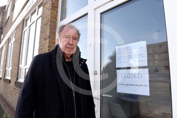 Outside Proddow and Mackay solicitors,  Grove Road, MaidenheadThe law firm has a notice on the door stating that it is closed. Robert and Kim were trying to complete on their property through this firm. 