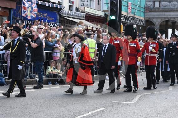 The Mayor. Councillor Mrs Christine Bateson and Town Crier, Chris Brown will be reading out the Proclamation of the Accession of King Charles III to the throne on Sunday 11th September
Castle Hill, Windsor