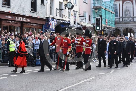 The Mayor. Councillor Mrs Christine Bateson and Town Crier, Chris Brown will be reading out the Proclamation of the Accession of King Charles III to the throne on Sunday 11th September
Castle Hill, Windsor