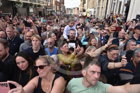 The Mayor. Councillor Mrs Christine Bateson and Town Crier, Chris Brown will be reading out the Proclamation of the Accession of King Charles III to the throne on Sunday 11th September
Castle Hill, Windsor