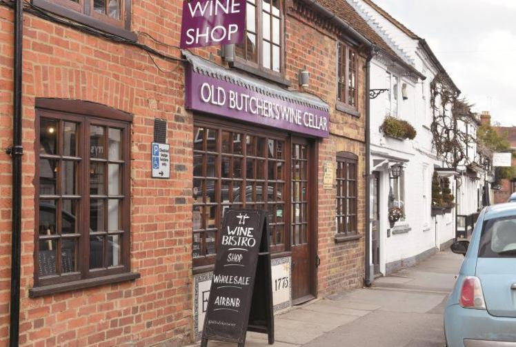 Cookham wine seller bids to become bar amid mix reactions