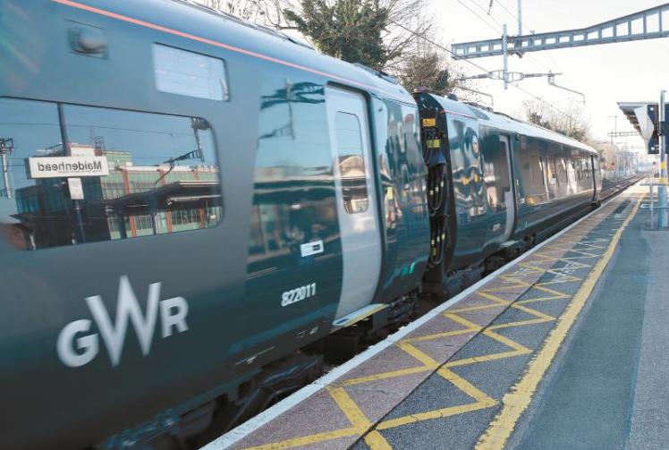 Broken down train stops services between Slough and Windsor & Eton Central